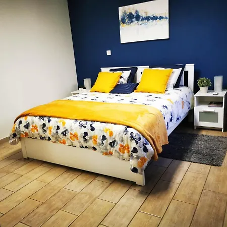 Lejlighed Elegant & Trendy In A Peaceful Area