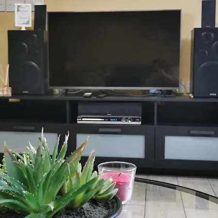 Elegant & Trendy In A Peaceful Area *