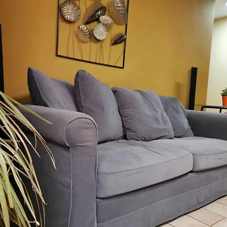 Elegant & Trendy In A Peaceful Area