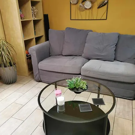 Apartment Elegant & Trendy In A Peaceful Area Limassol