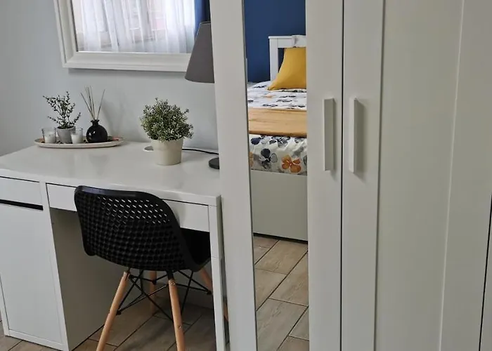 Апартаменты Elegant & Trendy In A Peaceful Area